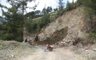 Erdemli’de kapanan yollar açılıyor