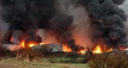 İran’da plastik atık deposunda büyük yangın