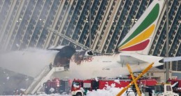 Çin’deki Havalimanı’nda Etiyopya uçağı alev alev yandı