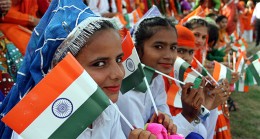 Hindistan bağımsızlığının 73. yılını kutluyor