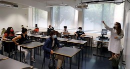 Fransa’da 22 okulda korona virüs alarmı