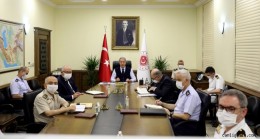 Akar’dan birlik komutanlarıyla videokonferans toplantısı