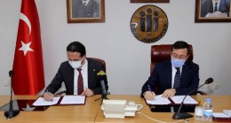 Öğrenciler için iki projeye imza