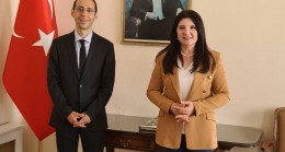 Global Euro Genç TV Ingiltere Temsilcisi Hülya Özkoyuncu, Türkiye’nin Başkonsolosu Bekir Utku Atahan’ı makamında ziyaret etti.