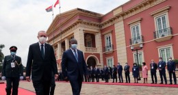 Cumhurbaşkanı Erdoğan, Angola’nın ilk Devlet Başkanı Antonio Agostinho Neto’nun anıt mezarını ziyaret etti