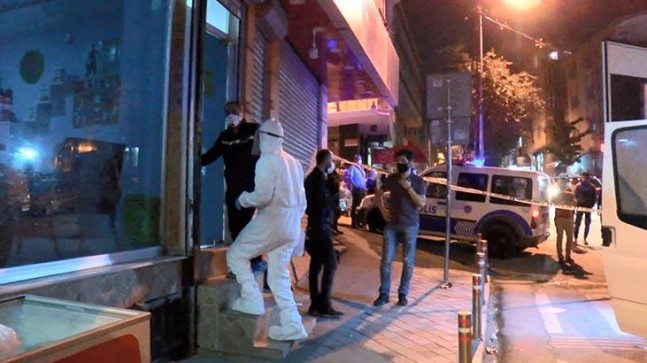 Kavgayı ayırmak istedi kendi öldü!