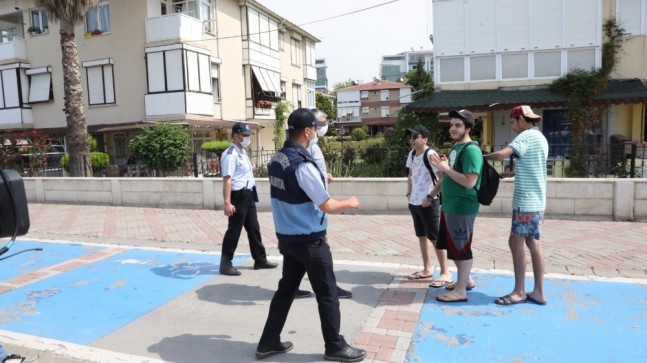 Büyükçekmece Sahil’de maske kontrolü