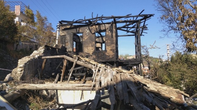 200 tarihten geriye enkaz kaldı