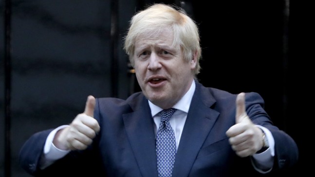 Boris Johnson güven oylamasını kazandı