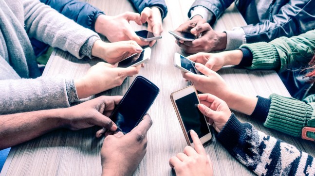 Öğrencilere cep telefonu, bilgisayar ve internet desteği Resmi Gazete’de Yayımlandı