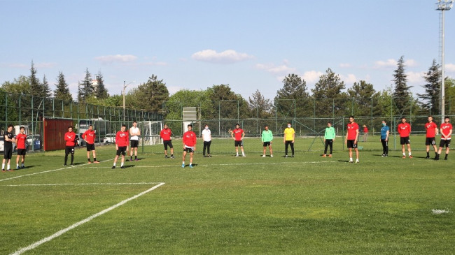 Eskişehirspor antrenmanlara başladı