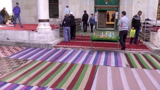 Kuzey Makedonya’da camilerde bayram namazı kılındı