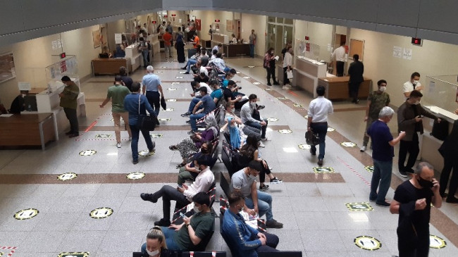 İstanbul Adalet Sarayı’nda yoğunluk