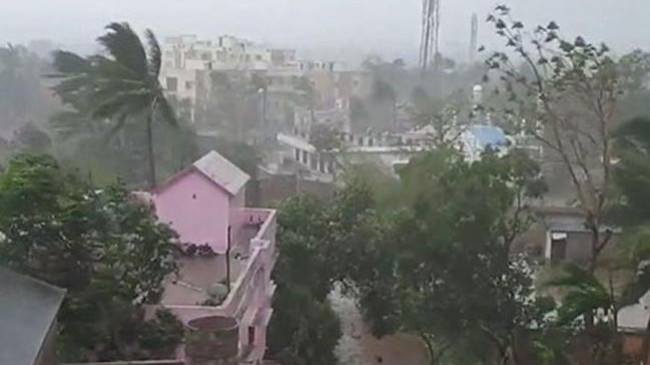 Hindistan’ı Nisarga Kasırgası’nın vurması bekleniyor