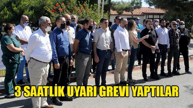 KAMUSEN, KTHES ve KTAMS Cengiz Topel Hastanesi’nde 3 saatlik uyarı grevi yaptı