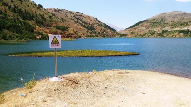 İki arkadaş girdikleri baraj göletinde boğuldu
