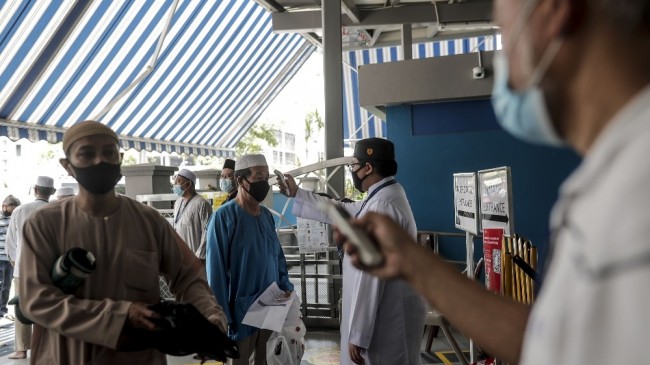 Singapur’da camiler yeniden açıldı
