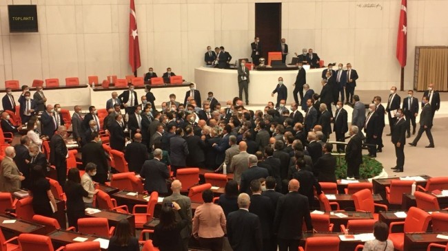 TBMM’de gerilim devam etti