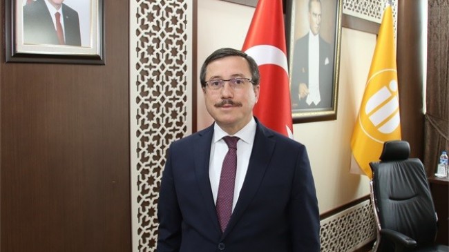 Rektör Kızılay’dan korona virüs kitabı