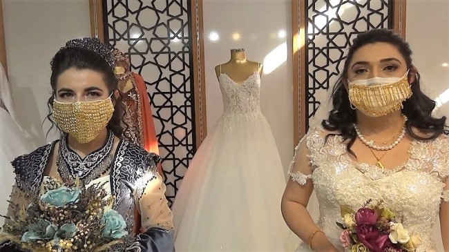 Altın maskenin de fiyatı arttı