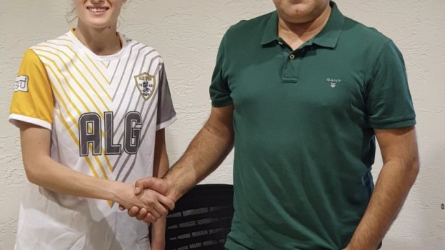 Ebru Topçu yuvada kaldı