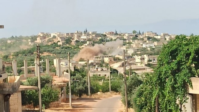 Esad rejimi Hama’yı vurdu: 2 yaralı