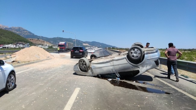 Otomobil takla attı: 6 yaralı