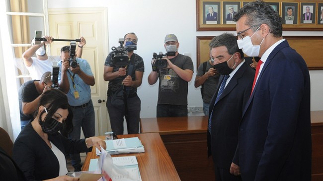 Cumhuriyetçi Türk Partisi (CTP) Cumhurbaşkanı adayı Tufan Erhürman adaylık başvurusunu yaptı.