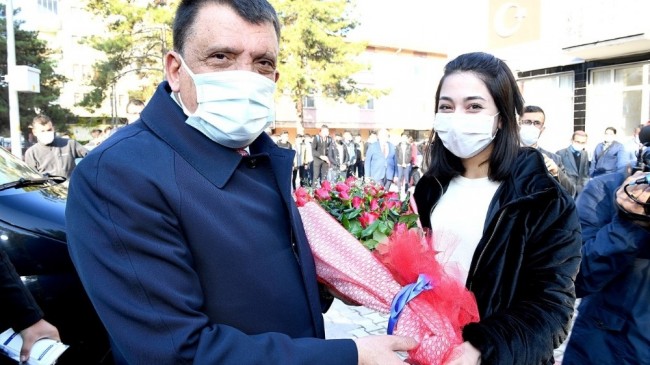 Başkan Gürkan öğrencilerle buluştu