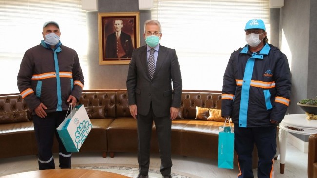 Erdem’den temizlik işçilerine ödül