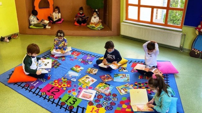 GKV’li miniklerin kitap okuma sevgisi