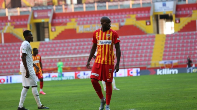 Kanga ile İlhan kadroya alınmadı