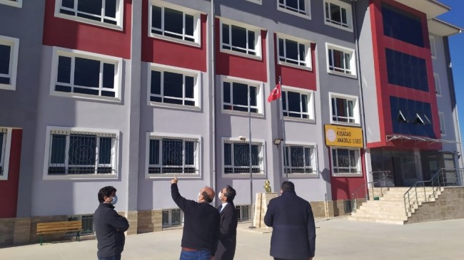 Kaymakam Yücel okulları denetledi