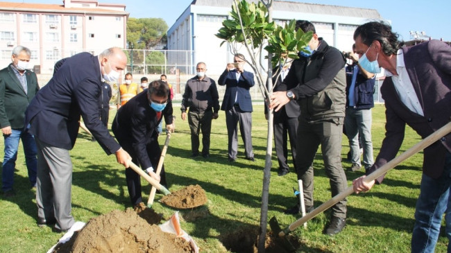 Kuyucak’ta fidanlar toprakla buluştu