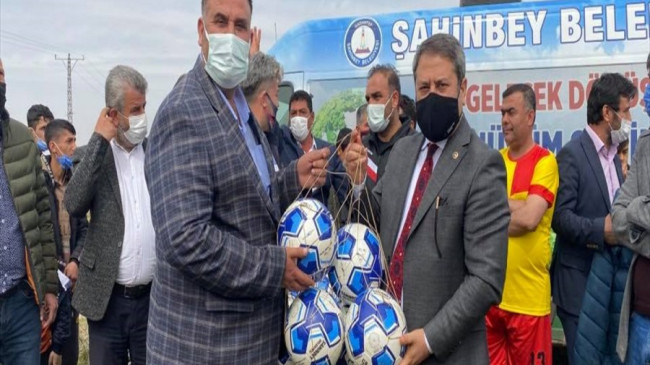 Milletvekili Şahin’den Futbol Takımlarına Destek