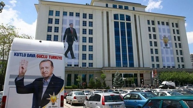 AKP’de oy kaybına karşı hangi önlemler tartışılıyor?