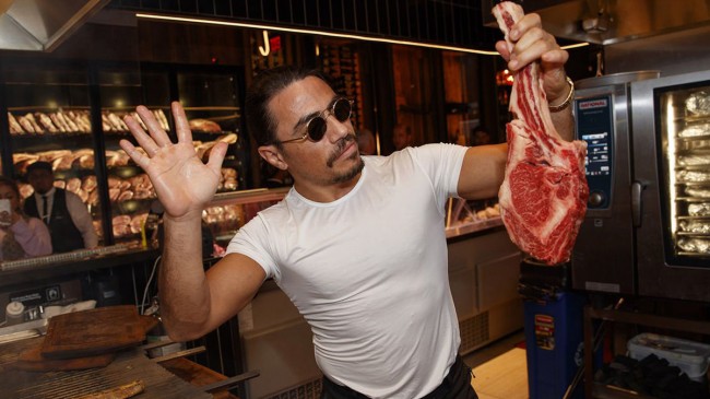 Londra, Nusret’in kazık hesabını konuşuyor. Fişi gören müşteri yok artık dedi