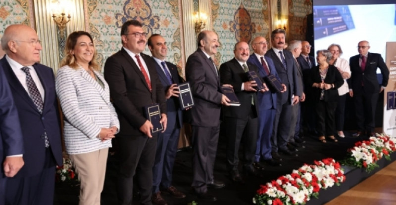 TÜBİTAK’ın, Sosyal ve Beşeri Bilimler Alanında Kıymetli Bir Başvuru Kaynağı Olacak Eseri “Sosyal Bilimler Ansiklopedisi” Tanıtıldı