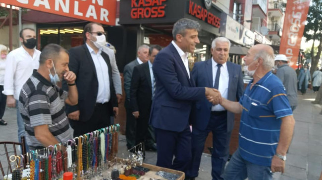 Yenilik Partisi Genel Başkanı Öztürk Yılmaz Ankara’da Esnaf Kahvehanelerini Ziyaret Etti