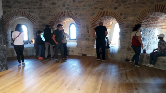 Galata Kulesi’ne restorasyon sonrası ziyaretçi akını