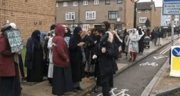 İngiltere’deki Müslümanlar ayağa kalktı