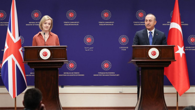 Bakan Çavuşoğlu, İngiltere Dışişleri Bakanı Liz Truss’a “Ankara Anlaşması sorunlarının çözülmesi gerekiyor” dedi
